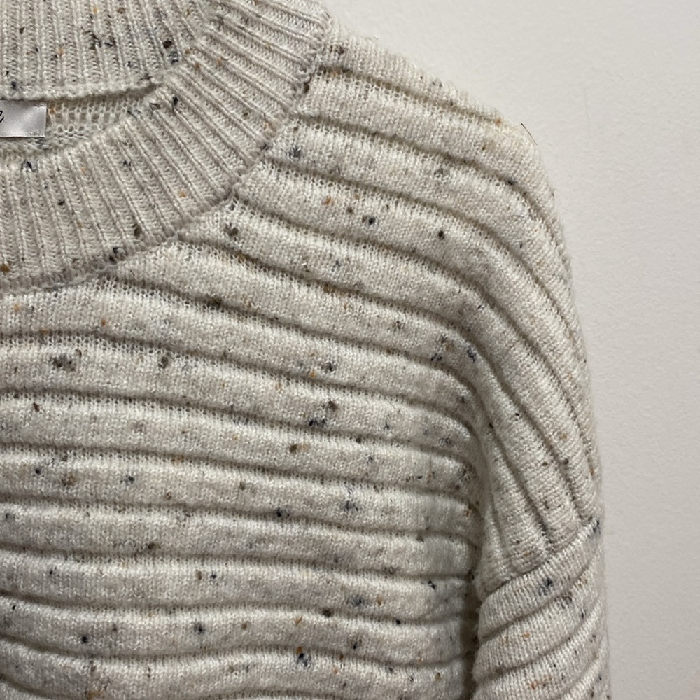 Madewell Donegal Elsmere Wool Blend
Ribbed Knit Pullover Sweater, XXS - Picture 5 of 8